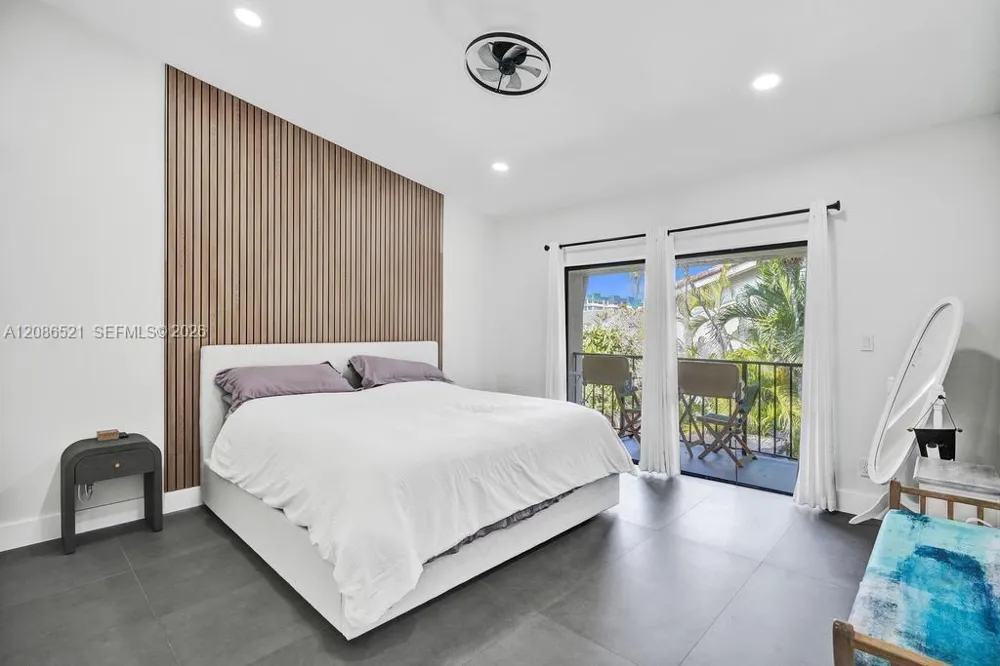 2723 NE 164th St #77 North Miami Beach, FL 33160