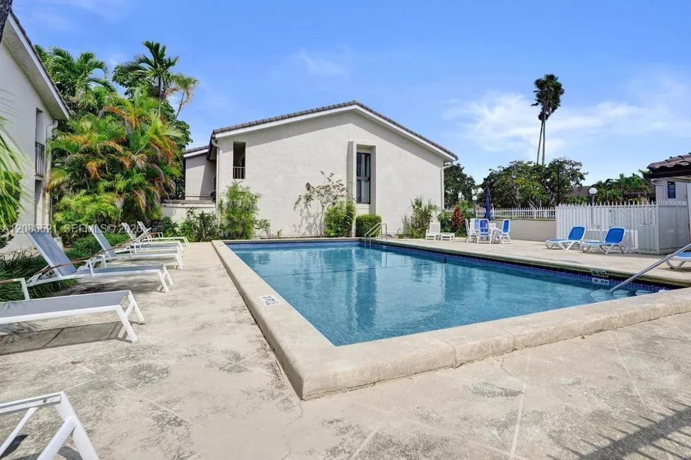 2723 NE 164th St #77 North Miami Beach, FL 33160