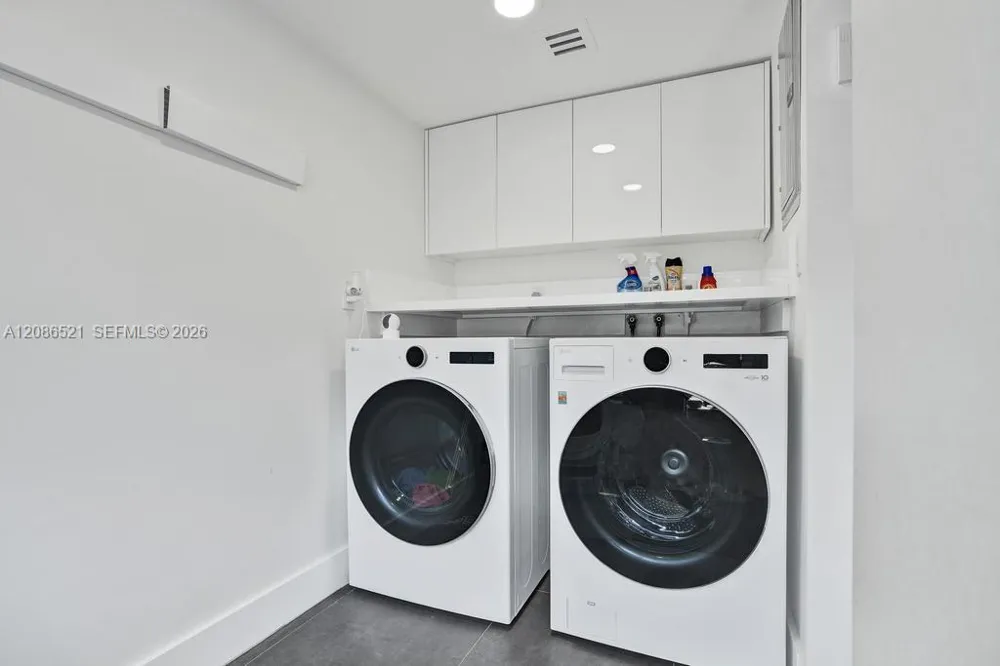 2723 NE 164th St #77 North Miami Beach, FL 33160