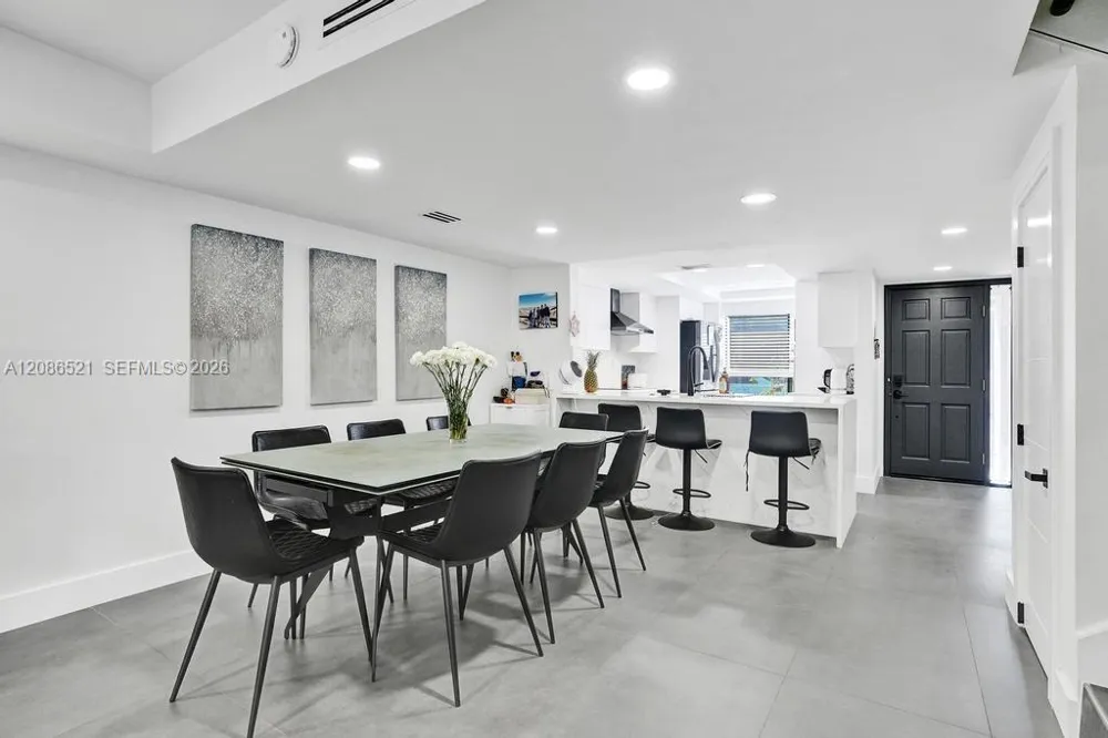 2723 NE 164th St #77 North Miami Beach, FL 33160