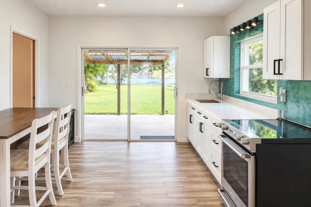 6225 Pine Drive #Cottage Lake Worth, FL 33462