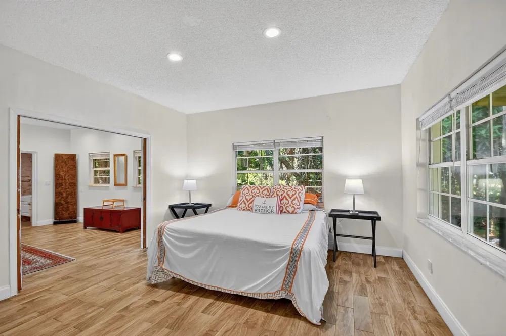 6225 Pine Drive #Cottage Lake Worth, FL 33462