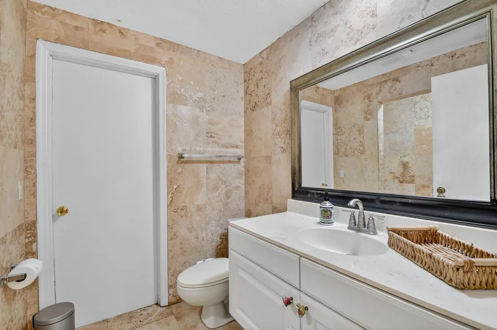 6225 Pine Drive #Cottage Lake Worth, FL 33462