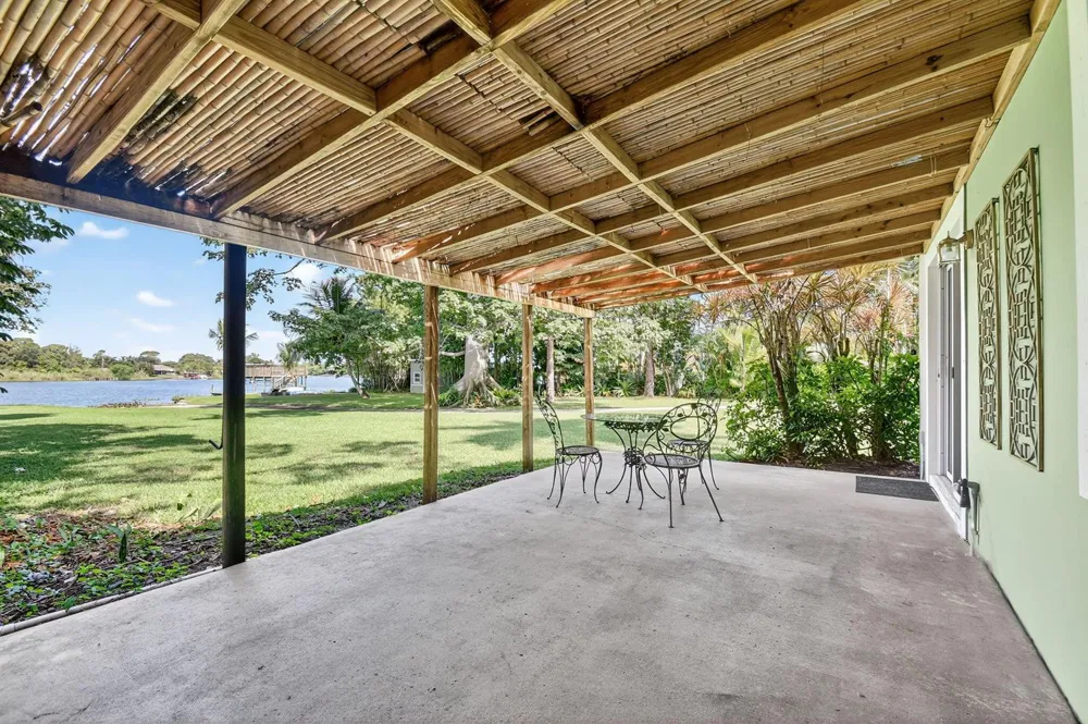 6225 Pine Drive #Cottage Lake Worth, FL 33462