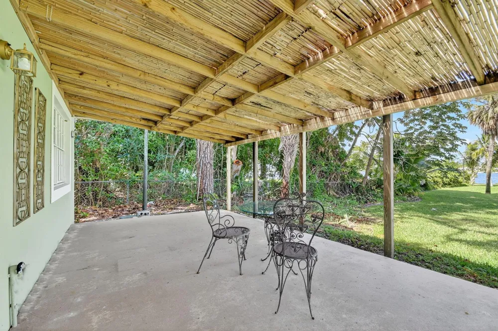 6225 Pine Drive #Cottage Lake Worth, FL 33462