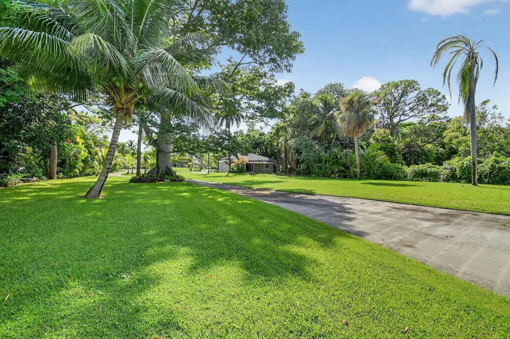 6225 Pine Drive #Cottage Lake Worth, FL 33462
