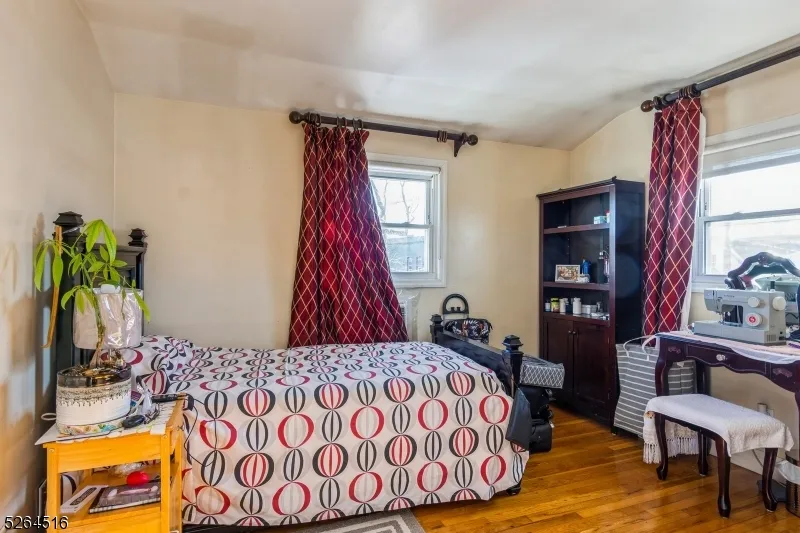 719 W Blancke St Linden City, NJ 07036