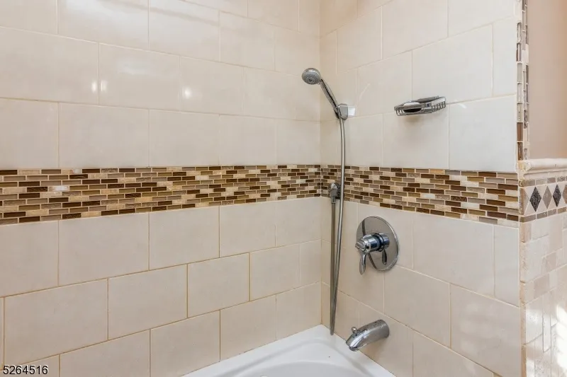 719 W Blancke St Linden City, NJ 07036