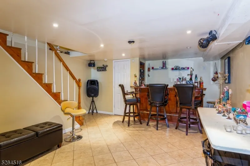 719 W Blancke St Linden City, NJ 07036