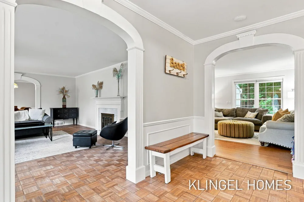 4261 Lin Nan Lane Norton Shores, MI 49441