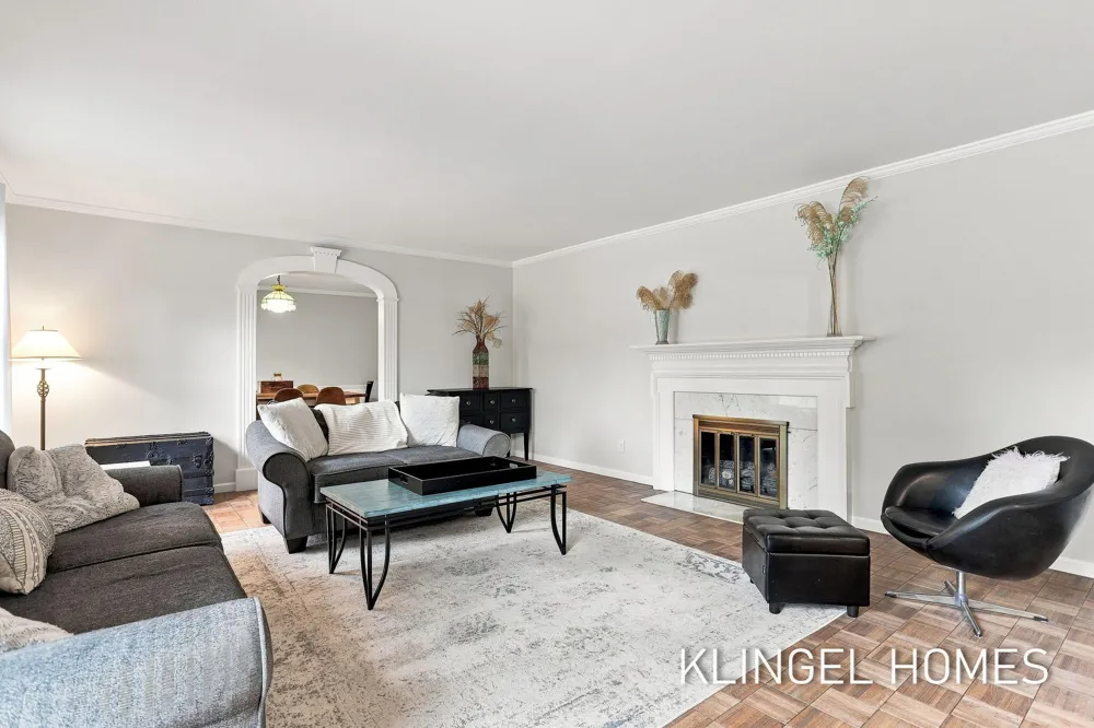 4261 Lin Nan Lane Norton Shores, MI 49441