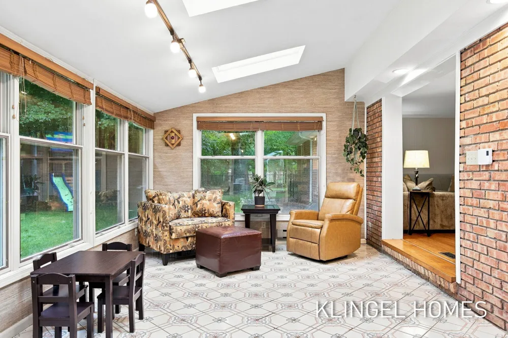 4261 Lin Nan Lane Norton Shores, MI 49441