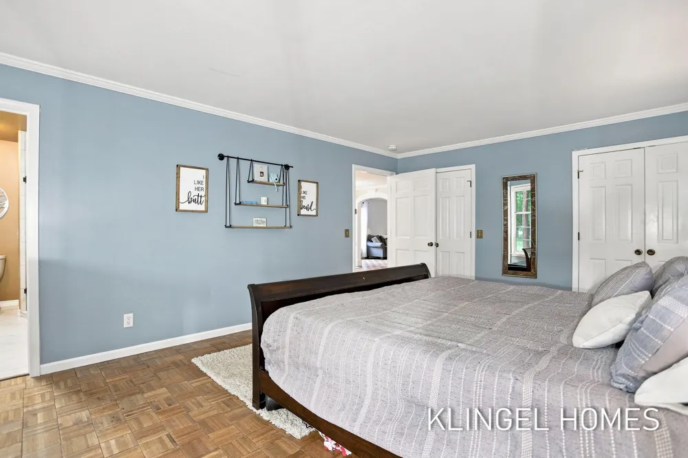 4261 Lin Nan Lane Norton Shores, MI 49441
