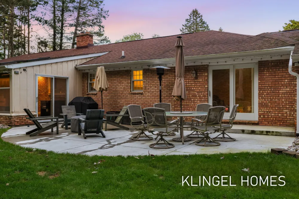 4261 Lin Nan Lane Norton Shores, MI 49441