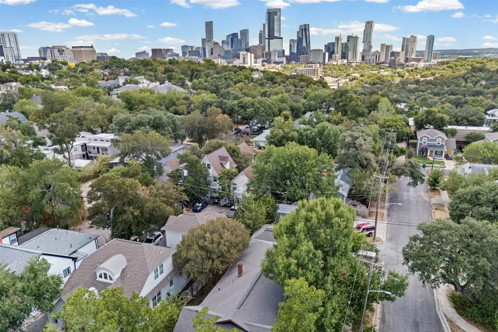1110 W 22nd Street #12 Austin, TX 78705
