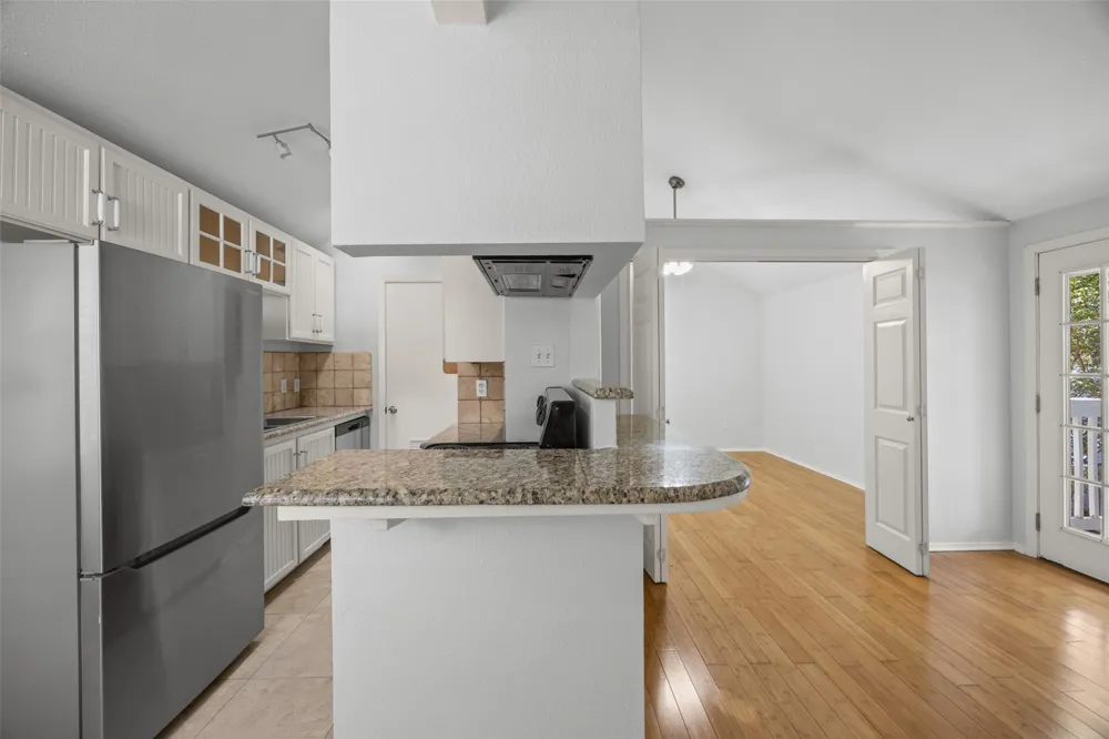 1110 W 22nd Street #12 Austin, TX 78705