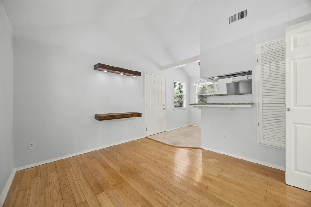 1110 W 22nd Street #12 Austin, TX 78705