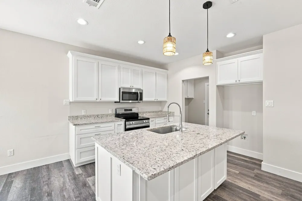370 Third Avenue Milford, TX 76670