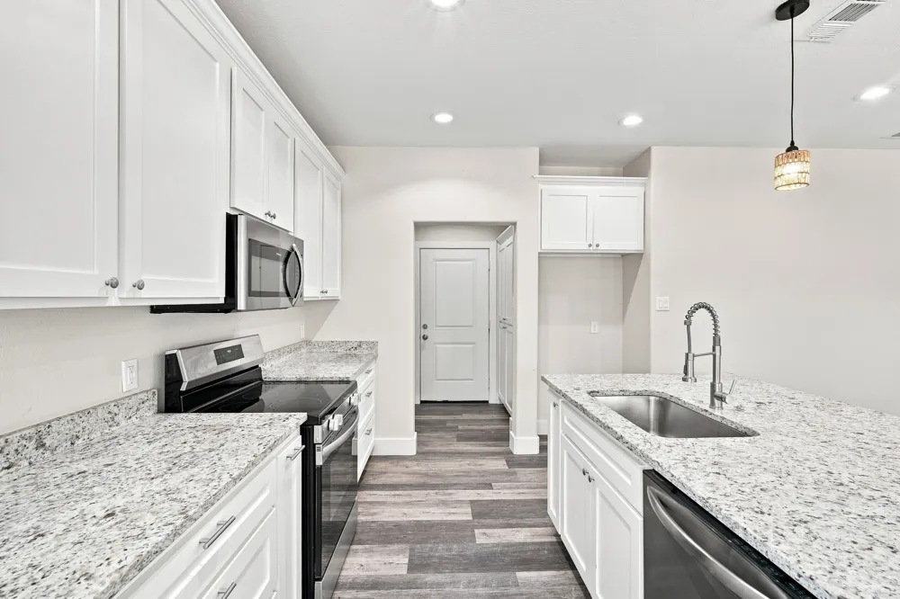 370 Third Avenue Milford, TX 76670