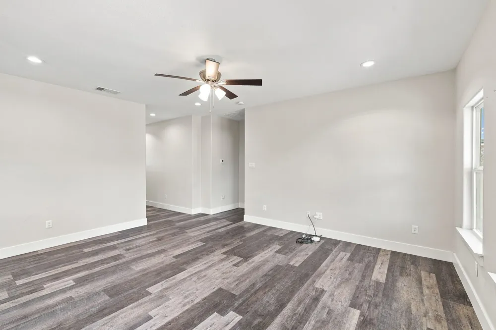 370 Third Avenue Milford, TX 76670