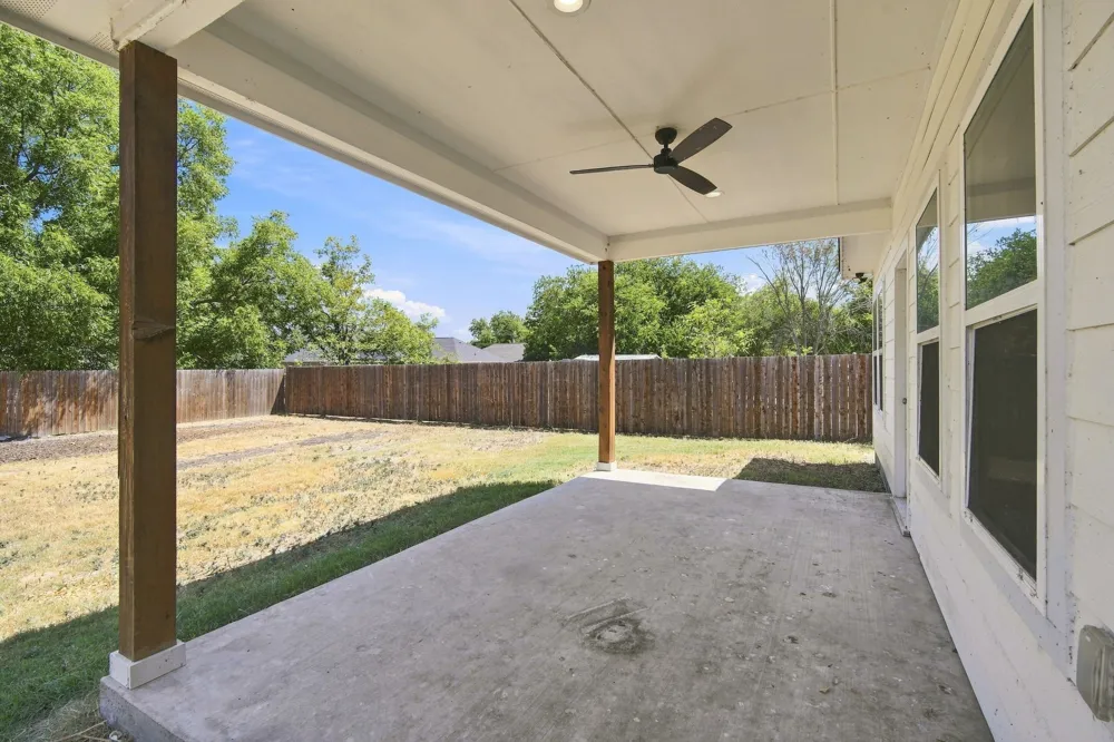 370 Third Avenue Milford, TX 76670