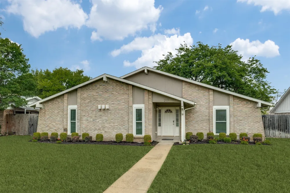 2117 Oak Brook Drive Richardson, TX 75081