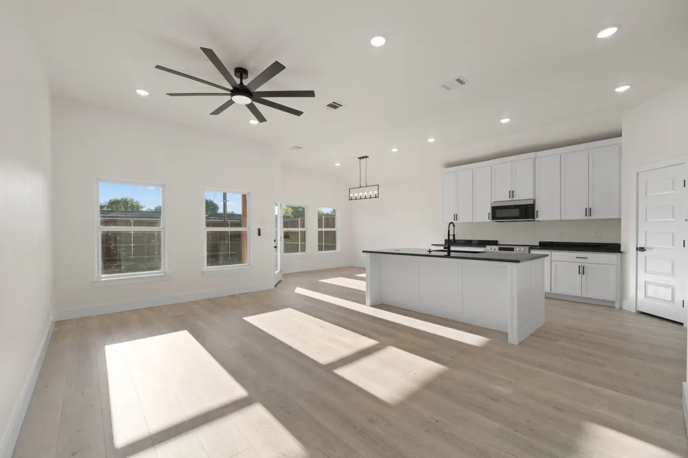 5431 arrowhead Drive Granbury, TX 76048