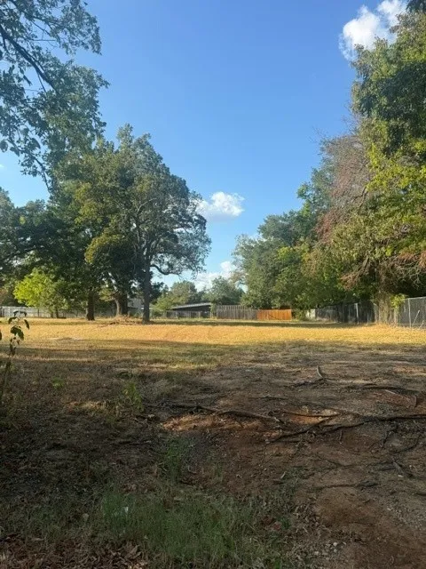 E PRICE STREET