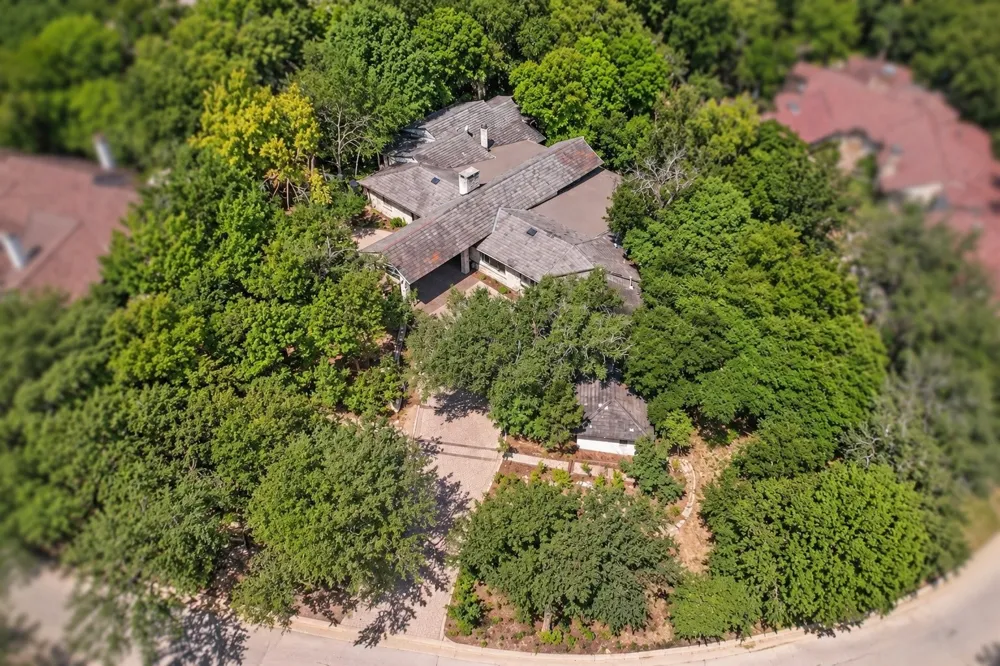 301 Crestwood Drive Fort Worth, TX 76107