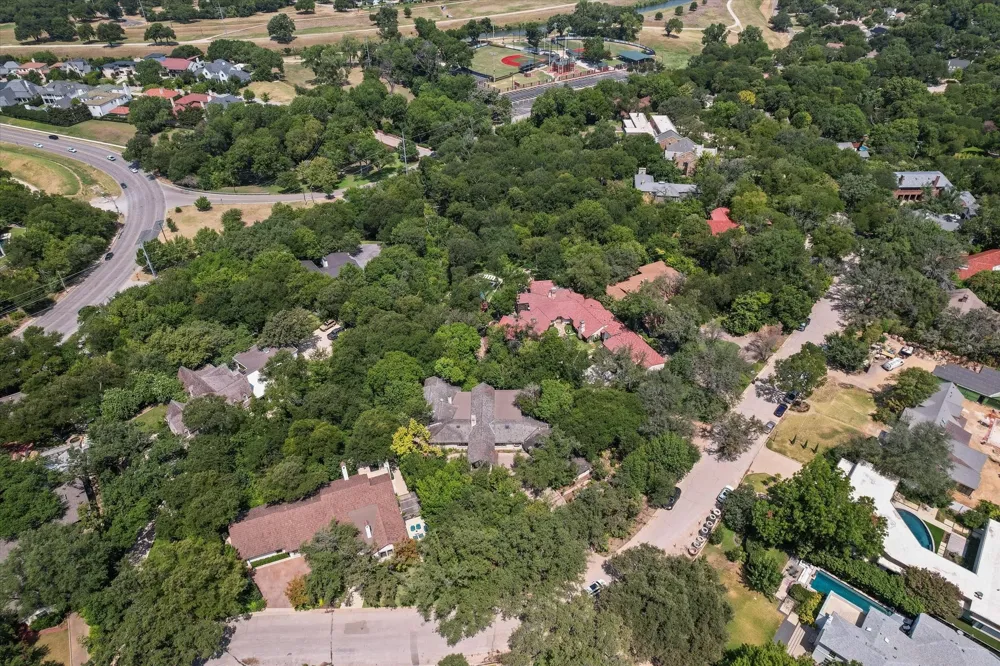 301 Crestwood Drive Fort Worth, TX 76107
