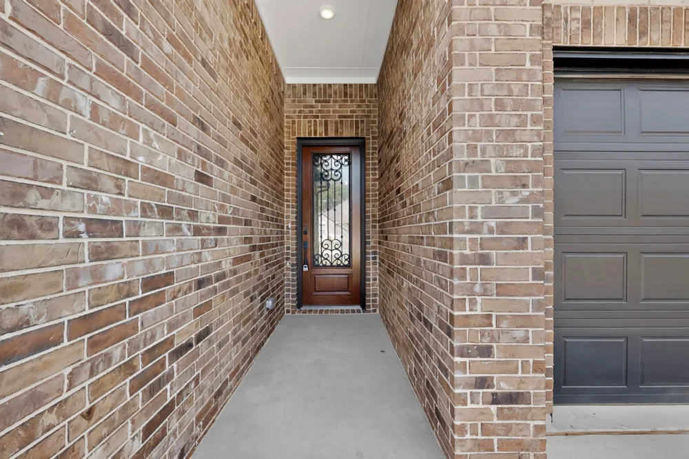 909 Meriott Street Ennis, TX 75119