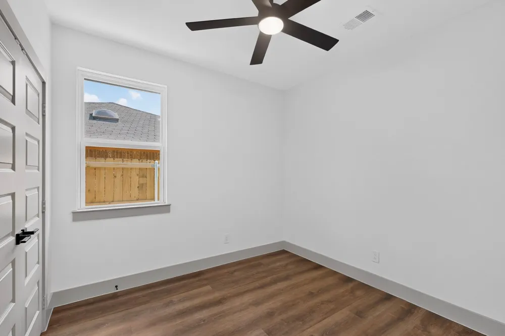 909 Meriott Street Ennis, TX 75119