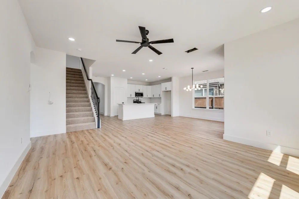 1704 Alton Way Aubrey, TX 76227