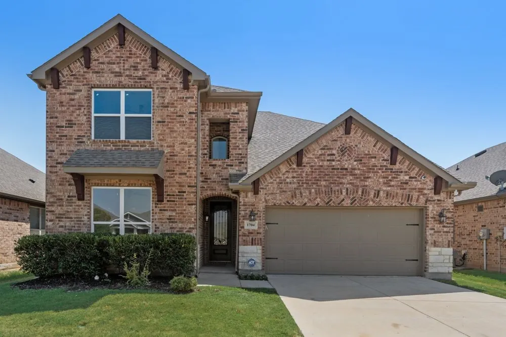 1704 Alton Way Aubrey, TX 76227