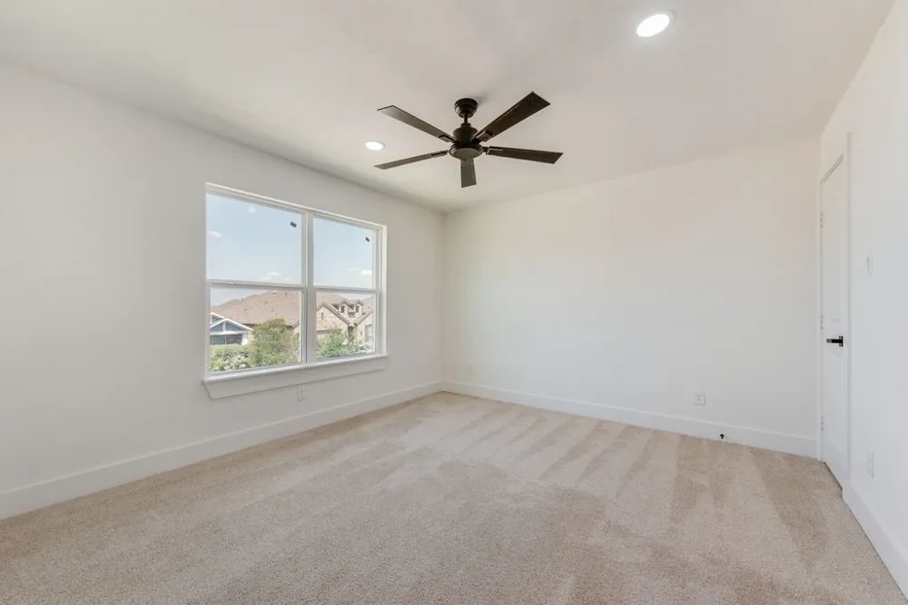 1704 Alton Way Aubrey, TX 76227
