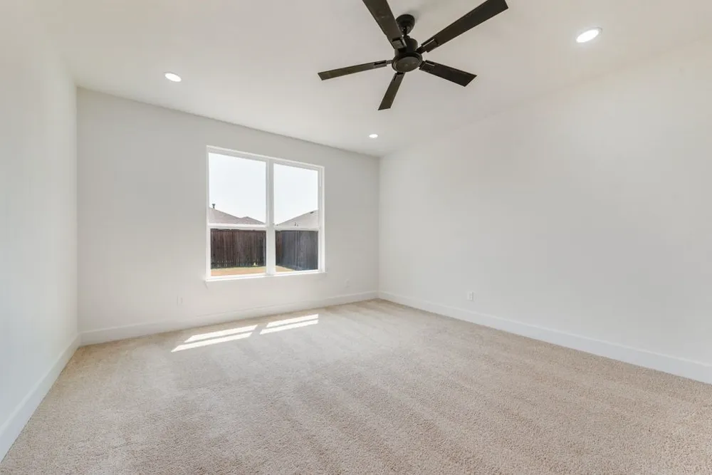 1704 Alton Way Aubrey, TX 76227