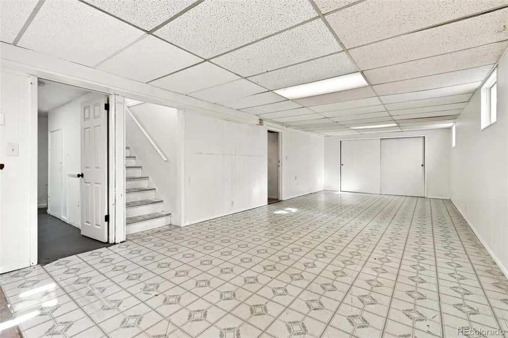 857 Iola Street Aurora, CO 80010