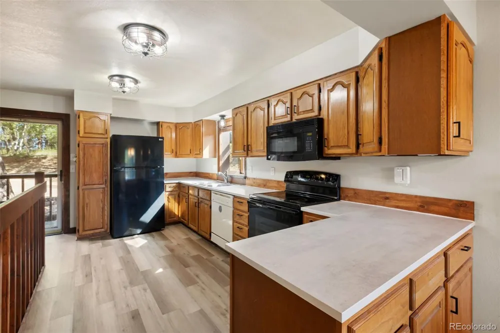 208 Illini Drive Woodland Park, CO 80863