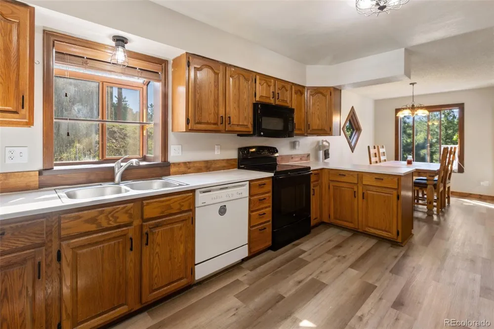 208 Illini Drive Woodland Park, CO 80863