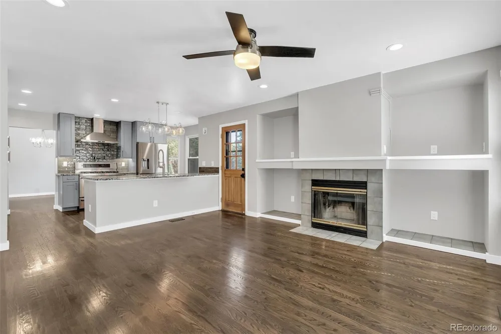 5484 S Danube Way Centennial, CO 80015