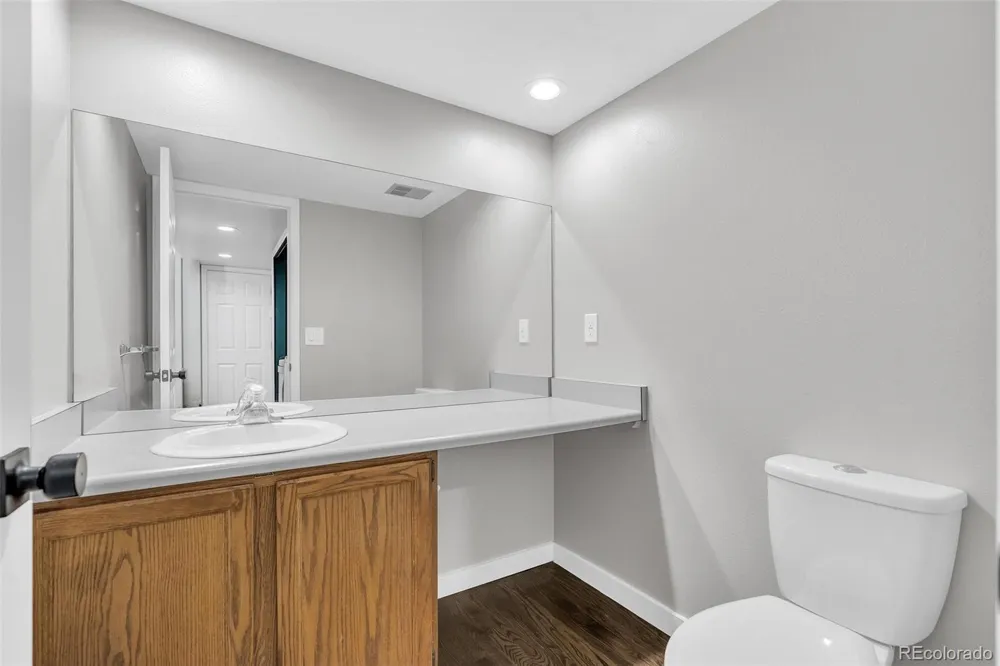 5484 S Danube Way Centennial, CO 80015