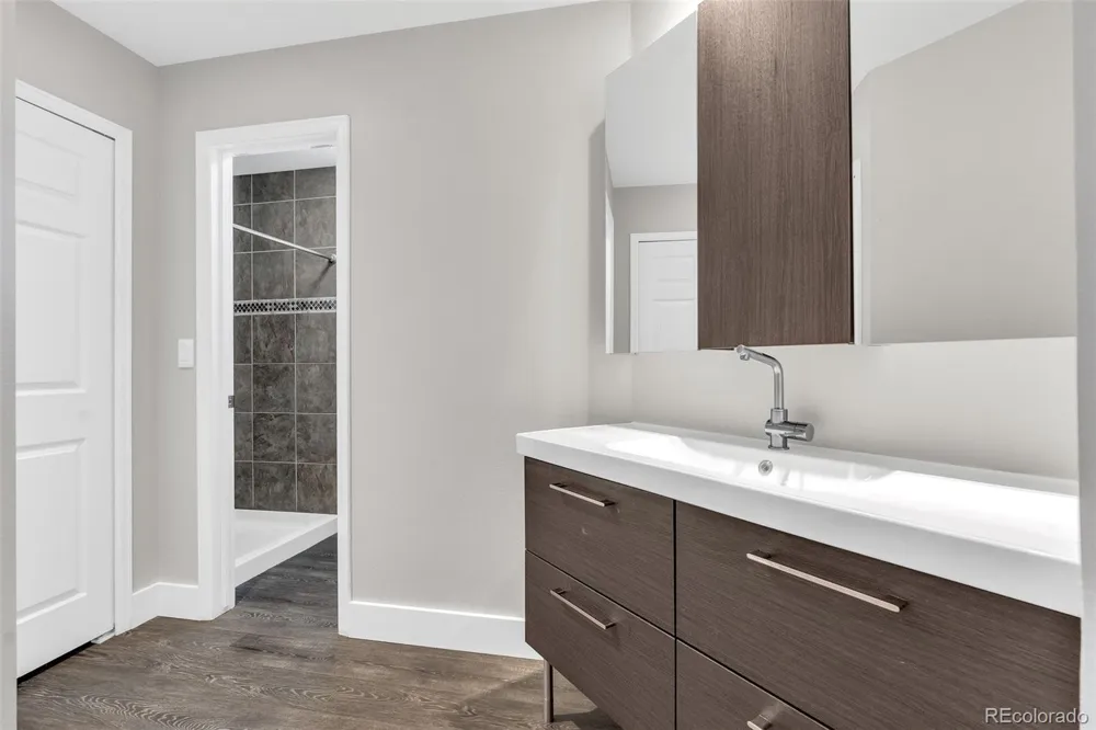 5484 S Danube Way Centennial, CO 80015