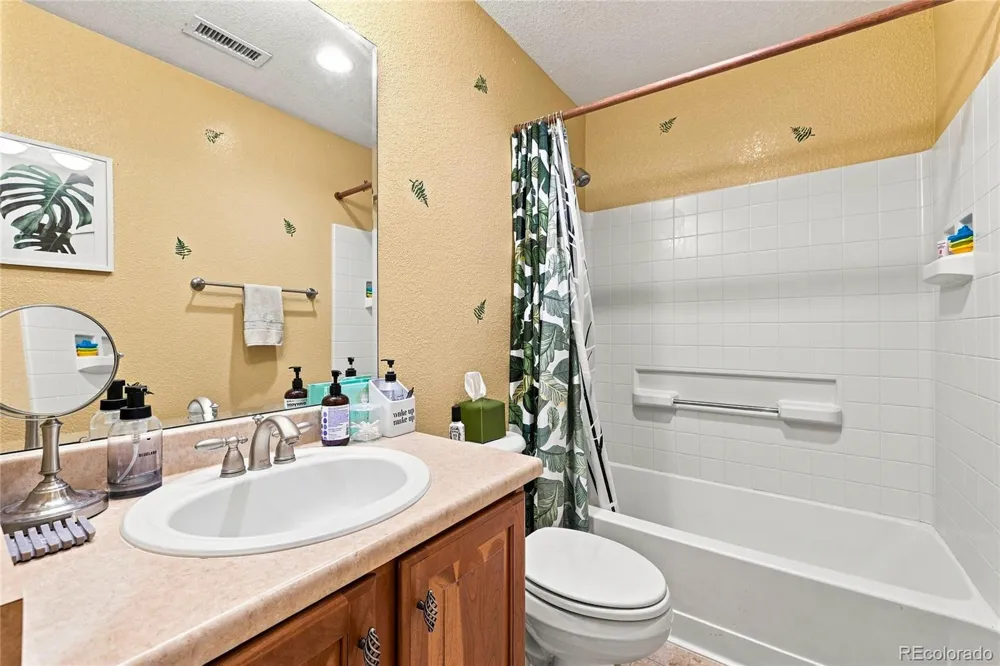 5795 Biscay Street Denver, CO 80249