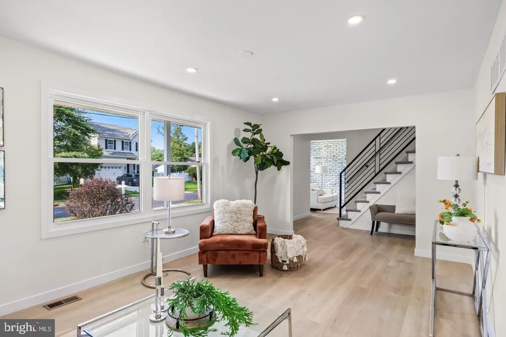418 KINGSTON DRIVE Cherry Hill, NJ 08034