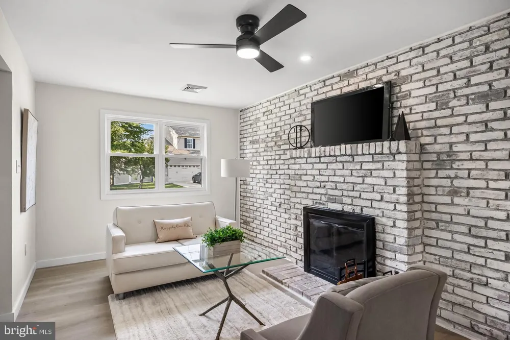 418 KINGSTON DRIVE Cherry Hill, NJ 08034