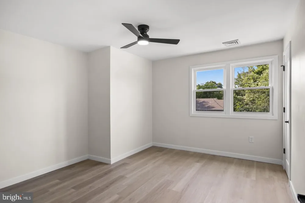 418 KINGSTON DRIVE Cherry Hill, NJ 08034