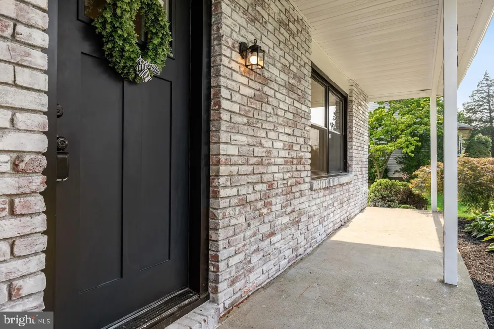 418 KINGSTON DRIVE Cherry Hill, NJ 08034