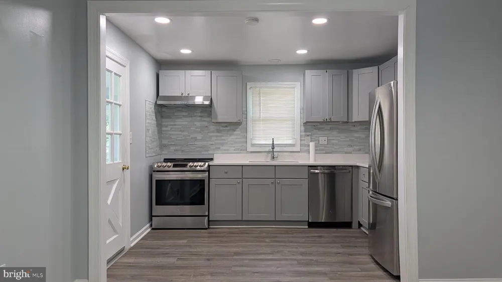 7104 JUDITH AVENUE Alexandria, VA 22315