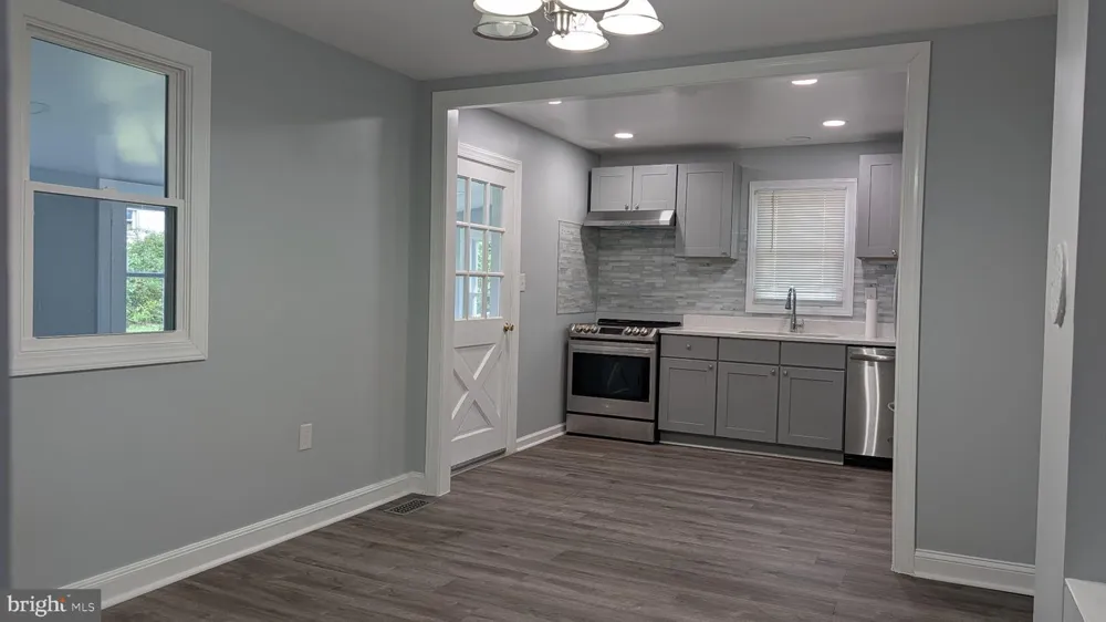 7104 JUDITH AVENUE Alexandria, VA 22315