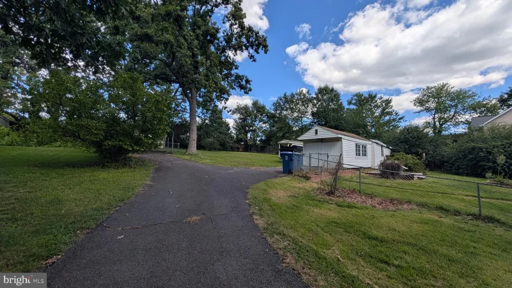 7104 JUDITH AVENUE Alexandria, VA 22315